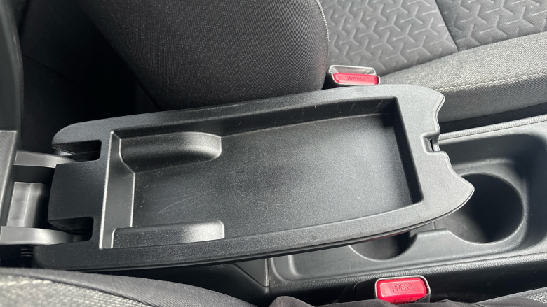 Toyota Yaris Cross 1.5 Hybrid Design 5dr CVT Hybrid Estate